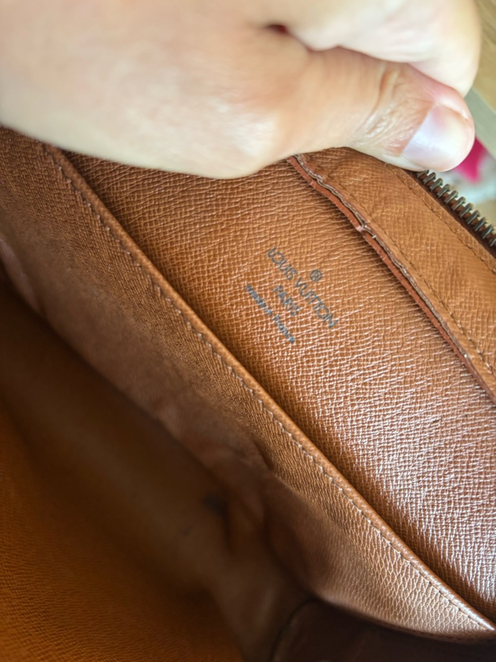 Authentic louis Vuitton monogram clutch - Picture 9 of 10